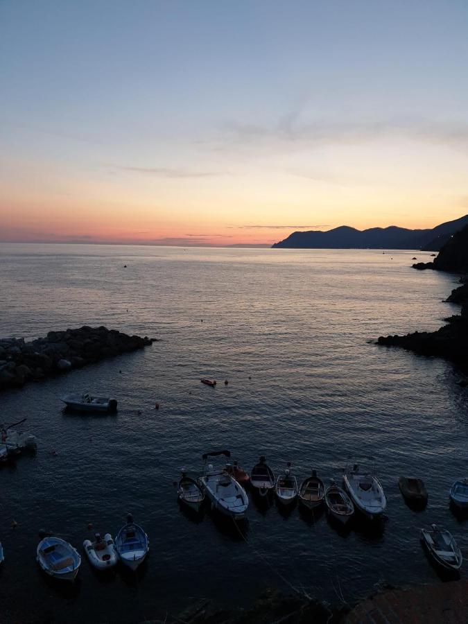 Ca'La Luna - In Centro Con Terrazza Riomaggiore Luaran gambar