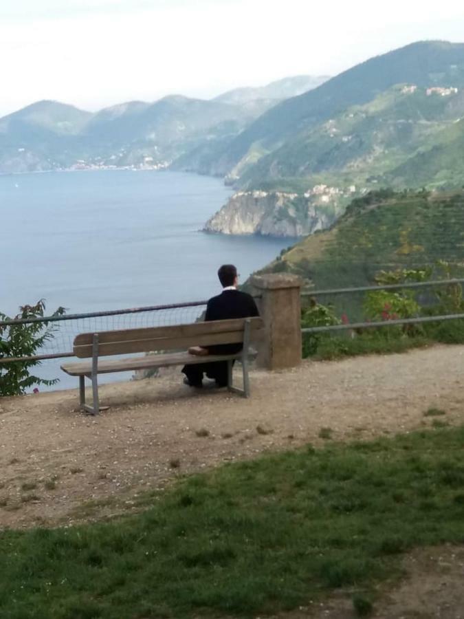 Ca'La Luna - In Centro Con Terrazza Riomaggiore Luaran gambar